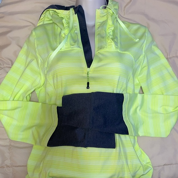 MPG Tops - MPG activewear neon yellow top sz M hooded